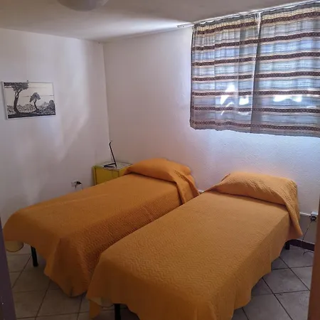 Tatil Evi Ventura, *