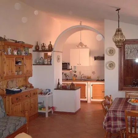 Tatil Evi Ventura, Chia